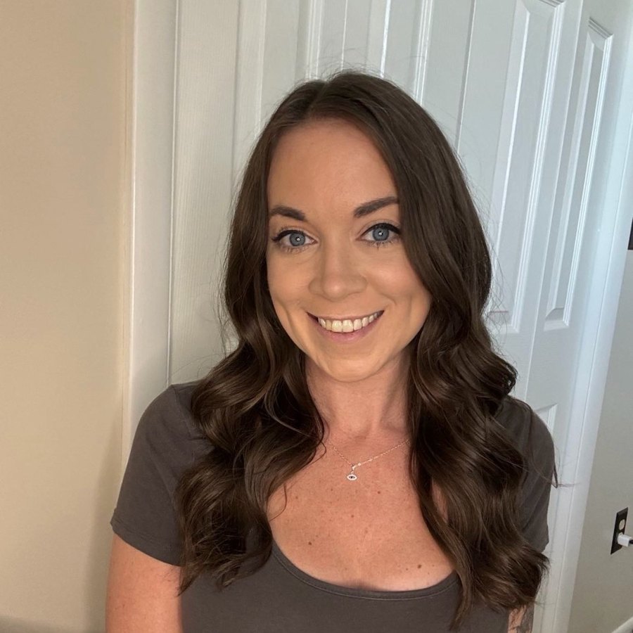 Ashley Curry, American English coach